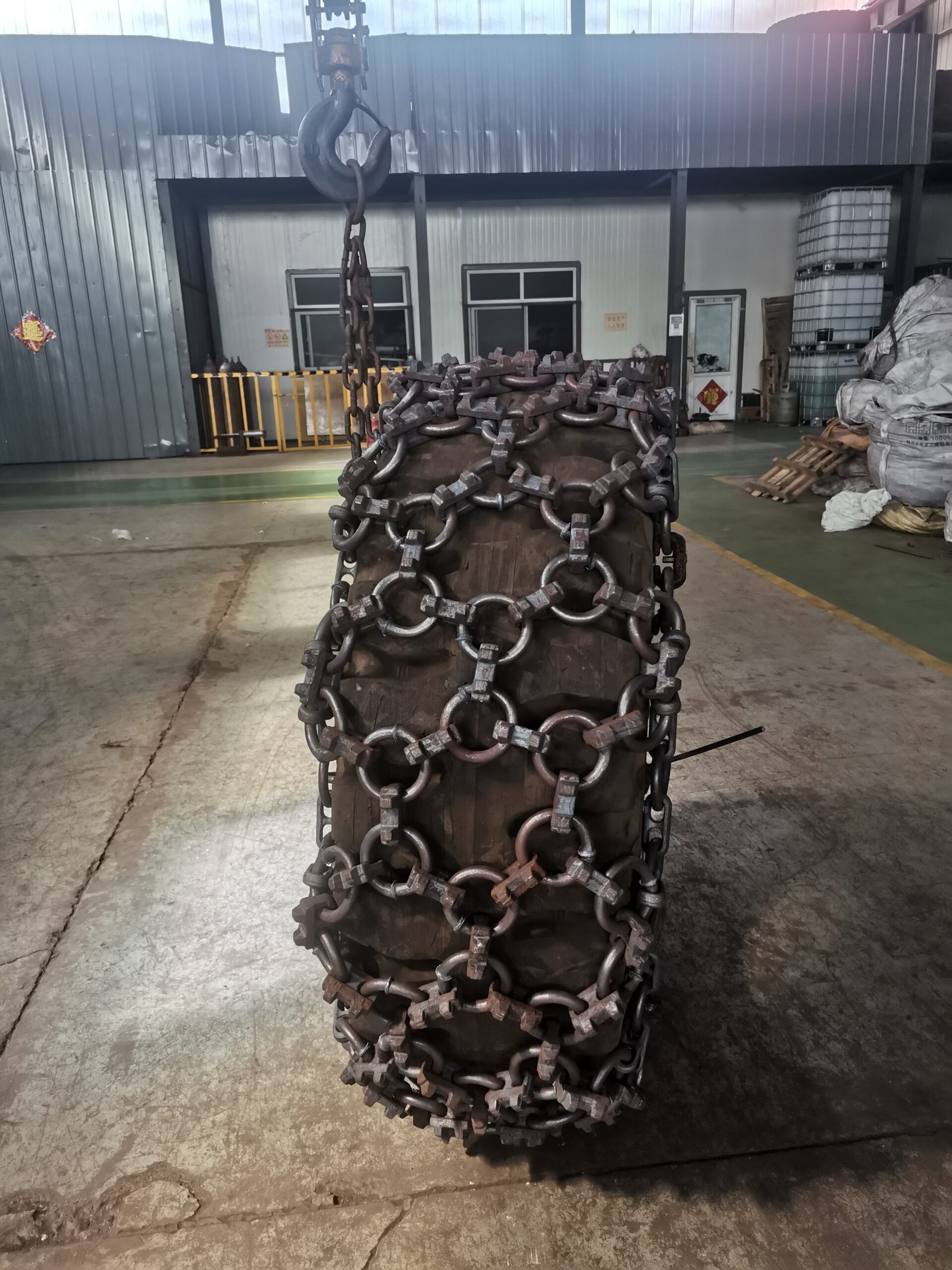 Skidder Traction Chains 16.9-28 for Muddy Working Application - Image 2